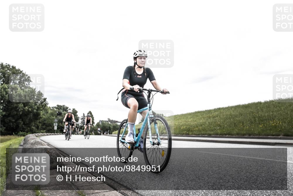 21.06.2026 - 29. Vierlanden-Triathlon H.Heesch http://msf.ph/oto/9849951 21.06.2026 10:28:24 Radfahren 4, 79, 368, 538, 567, 574, 575, 582, 590, 608 meine-sportfotos.de