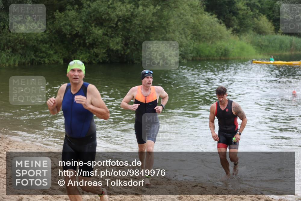 21.06.2026 - 29. Vierlanden-Triathlon Andreas Tolksdorf http://msf.ph/oto/9849976 21.06.2026 10:08:31 Schwimmen 403, 418, 422, 432, 476, 1356 meine-sportfotos.de
