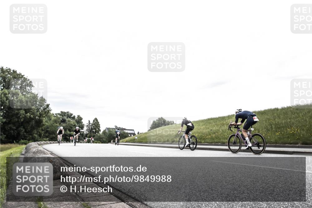21.06.2026 - 29. Vierlanden-Triathlon H.Heesch http://msf.ph/oto/9849988 21.06.2026 10:28:35 Radfahren 99, 106, 197, 367, 387, 511, 535, 561, 592, 616 meine-sportfotos.de