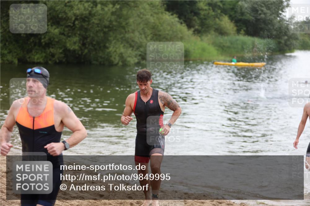 21.06.2026 - 29. Vierlanden-Triathlon Andreas Tolksdorf http://msf.ph/oto/9849995 21.06.2026 10:08:33 Schwimmen 403, 418, 422, 432, 1356 meine-sportfotos.de
