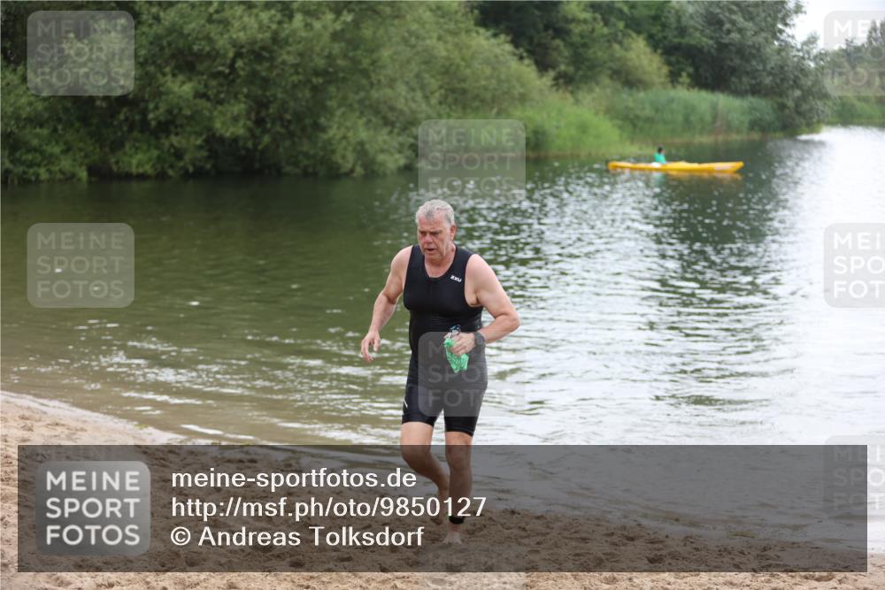 21.06.2026 - 29. Vierlanden-Triathlon Andreas Tolksdorf http://msf.ph/oto/9850127 21.06.2026 10:09:35 Schwimmen 400 meine-sportfotos.de