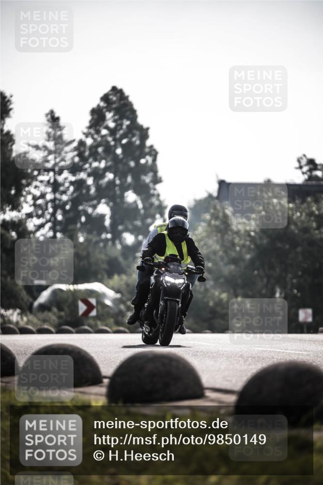 21.06.2026 - 29. Vierlanden-Triathlon H.Heesch http://msf.ph/oto/9850149 21.06.2026 08:32:43 Radfahren  meine-sportfotos.de