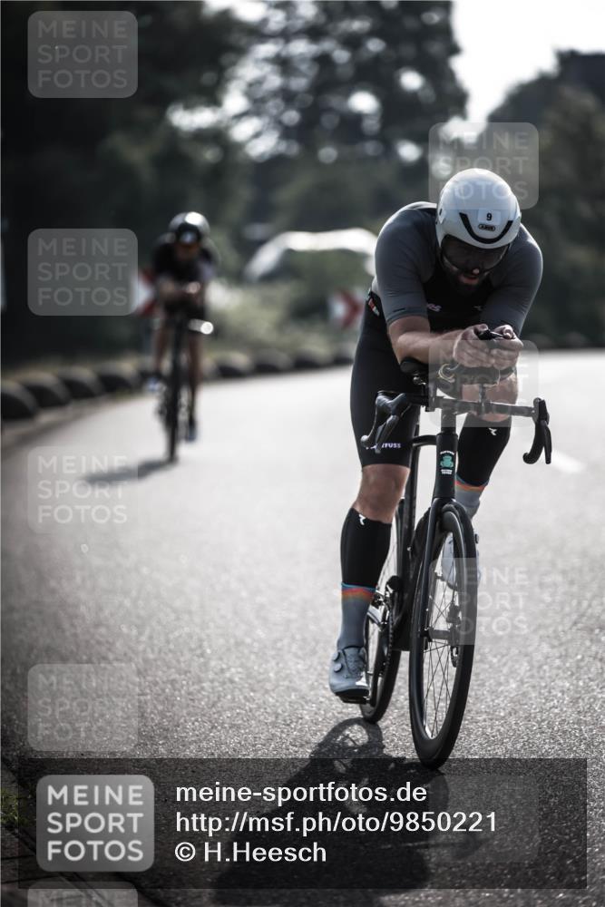21.06.2026 - 29. Vierlanden-Triathlon H.Heesch http://msf.ph/oto/9850221 21.06.2026 08:42:14 Radfahren 9, 23 meine-sportfotos.de