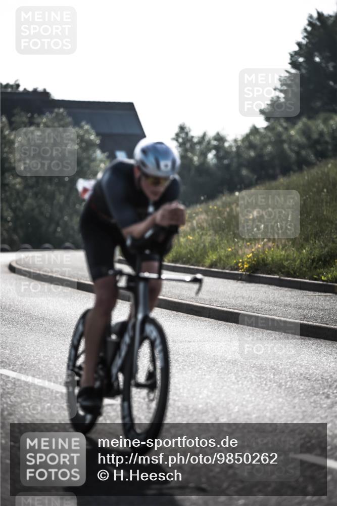 21.06.2026 - 29. Vierlanden-Triathlon H.Heesch http://msf.ph/oto/9850262 21.06.2026 08:44:09 Radfahren 30, 49 meine-sportfotos.de