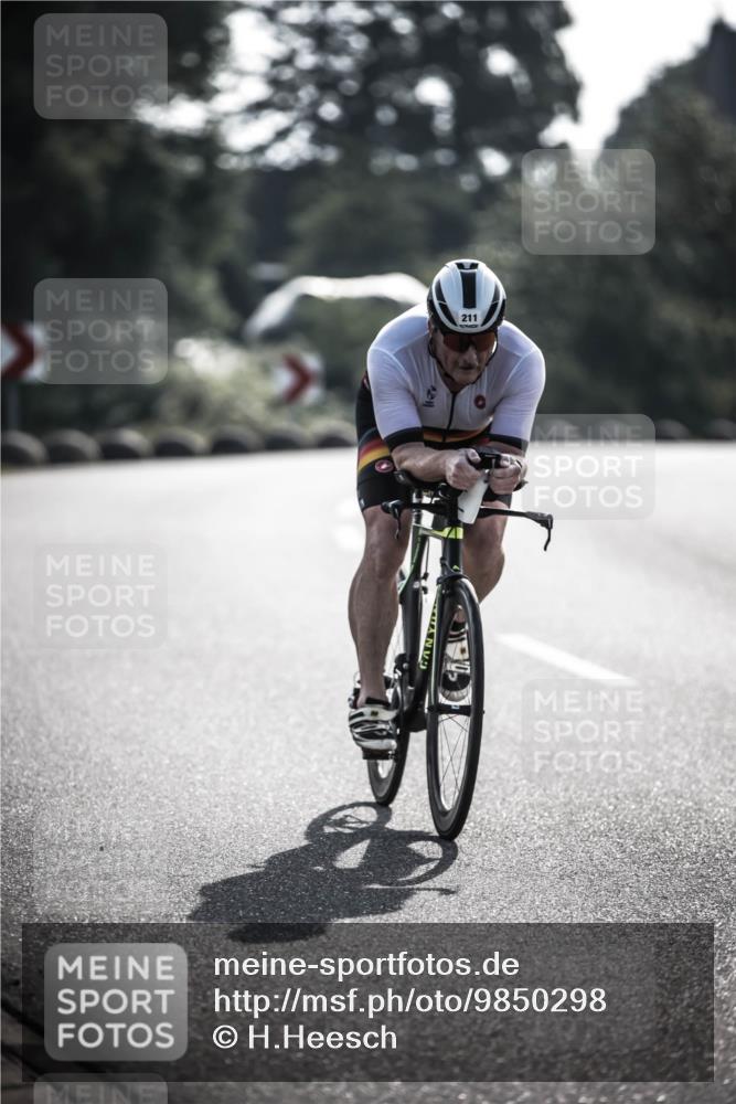 21.06.2026 - 29. Vierlanden-Triathlon H.Heesch http://msf.ph/oto/9850298 21.06.2026 08:45:11 Radfahren 63, 127, 211 meine-sportfotos.de