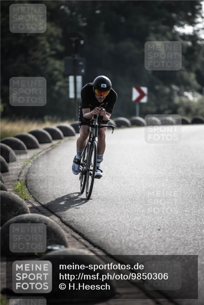 21.06.2026 - 29. Vierlanden-Triathlon H.Heesch http://msf.ph/oto/9850306 21.06.2026 08:45:13 Radfahren 63, 127, 211 meine-sportfotos.de