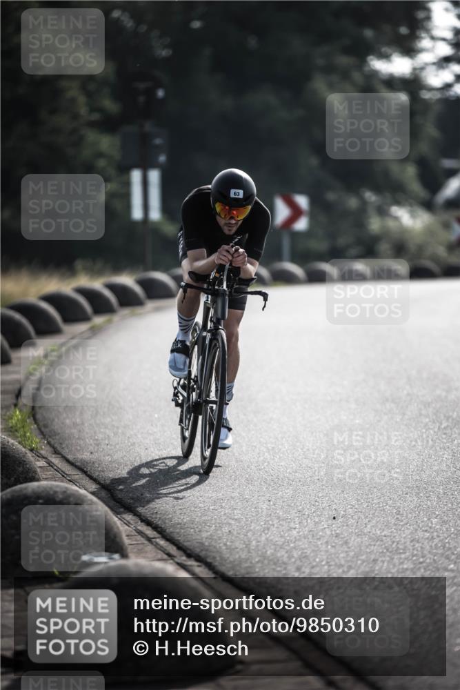 21.06.2026 - 29. Vierlanden-Triathlon H.Heesch http://msf.ph/oto/9850310 21.06.2026 08:45:13 Radfahren 63, 127, 211 meine-sportfotos.de