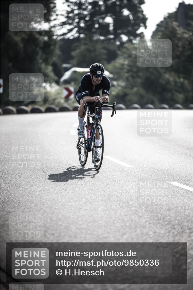 21.06.2026 - 29. Vierlanden-Triathlon H.Heesch http://msf.ph/oto/9850336 21.06.2026 08:45:42 Radfahren 24, 107 meine-sportfotos.de