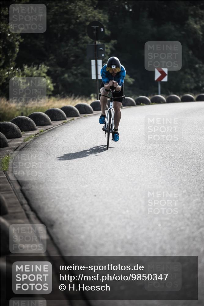 21.06.2026 - 29. Vierlanden-Triathlon H.Heesch http://msf.ph/oto/9850347 21.06.2026 08:45:50 Radfahren 36, 60 meine-sportfotos.de