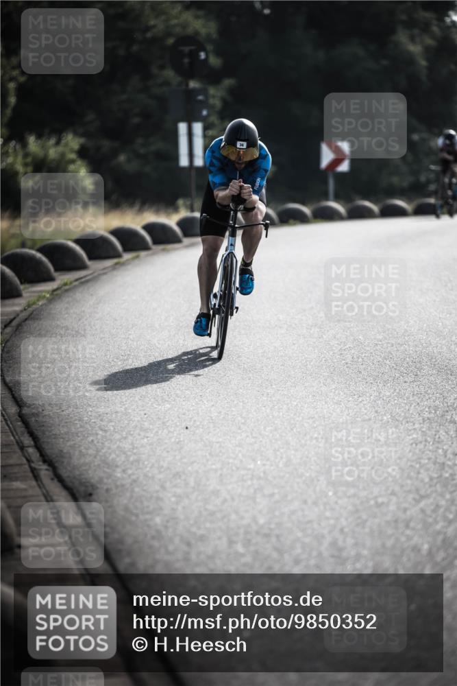 21.06.2026 - 29. Vierlanden-Triathlon H.Heesch http://msf.ph/oto/9850352 21.06.2026 08:45:50 Radfahren 36, 60 meine-sportfotos.de