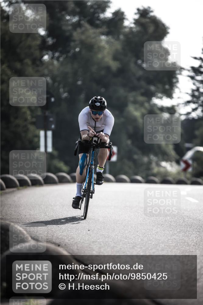21.06.2026 - 29. Vierlanden-Triathlon H.Heesch http://msf.ph/oto/9850425 21.06.2026 08:47:24 Radfahren 12 meine-sportfotos.de
