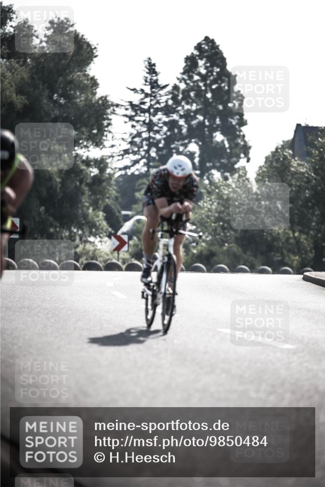 21.06.2026 - 29. Vierlanden-Triathlon H.Heesch http://msf.ph/oto/9850484 21.06.2026 08:48:03 Radfahren 32, 155, 166 meine-sportfotos.de
