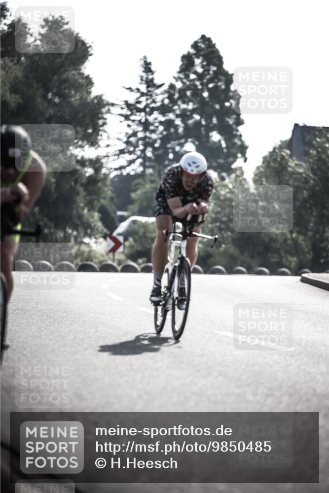 21.06.2026 - 29. Vierlanden-Triathlon H.Heesch http://msf.ph/oto/9850485 21.06.2026 08:48:03 Radfahren 32, 155, 166 meine-sportfotos.de