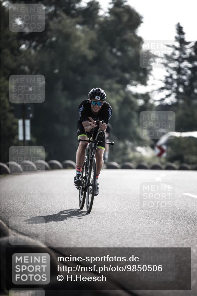 21.06.2026 - 29. Vierlanden-Triathlon H.Heesch http://msf.ph/oto/9850506 21.06.2026 08:48:22 Radfahren 10, 21 meine-sportfotos.de