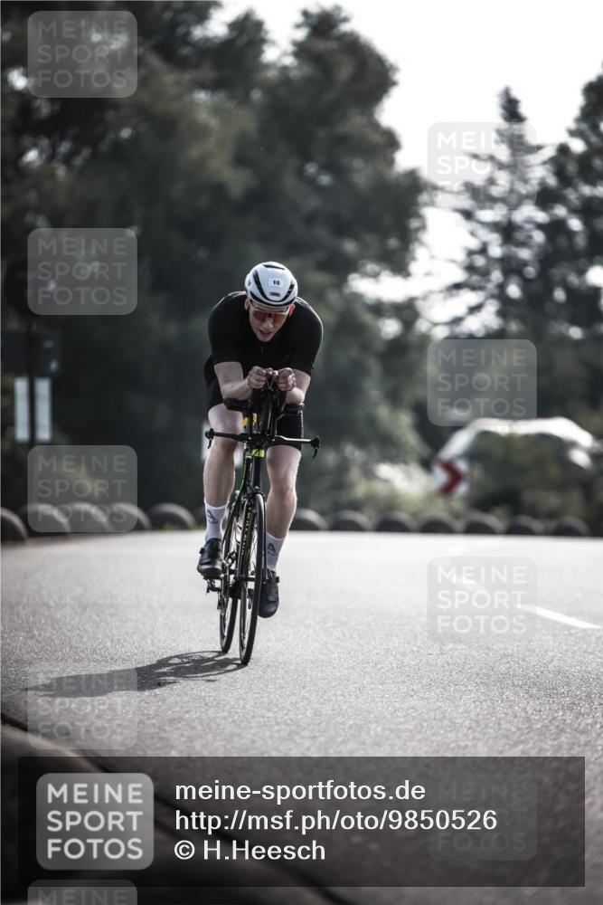 21.06.2026 - 29. Vierlanden-Triathlon H.Heesch http://msf.ph/oto/9850526 21.06.2026 08:48:26 Radfahren 10, 21 meine-sportfotos.de
