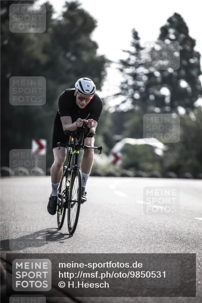 21.06.2026 - 29. Vierlanden-Triathlon H.Heesch http://msf.ph/oto/9850531 21.06.2026 08:48:26 Radfahren 10, 21 meine-sportfotos.de