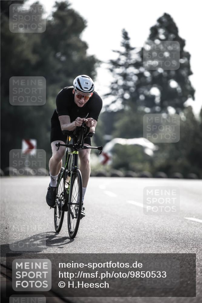 21.06.2026 - 29. Vierlanden-Triathlon H.Heesch http://msf.ph/oto/9850533 21.06.2026 08:48:26 Radfahren 10, 21 meine-sportfotos.de