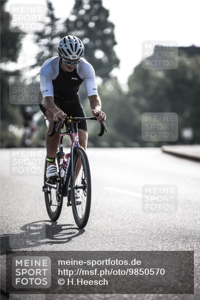 21.06.2026 - 29. Vierlanden-Triathlon H.Heesch http://msf.ph/oto/9850570 21.06.2026 08:48:49 Radfahren 61, 103 meine-sportfotos.de