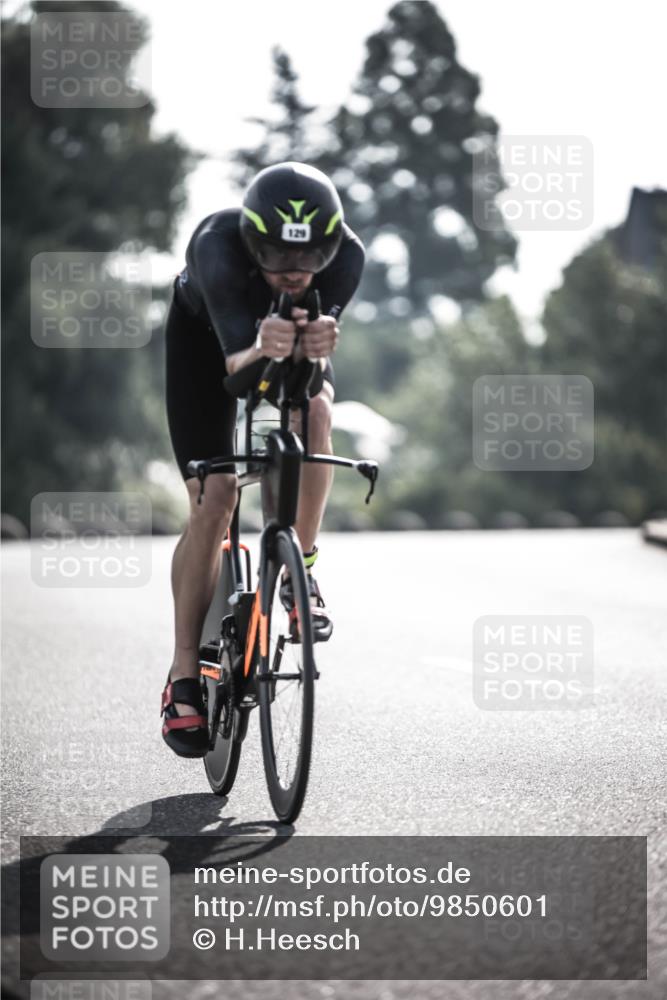 21.06.2026 - 29. Vierlanden-Triathlon H.Heesch http://msf.ph/oto/9850601 21.06.2026 08:49:07 Radfahren 129 meine-sportfotos.de