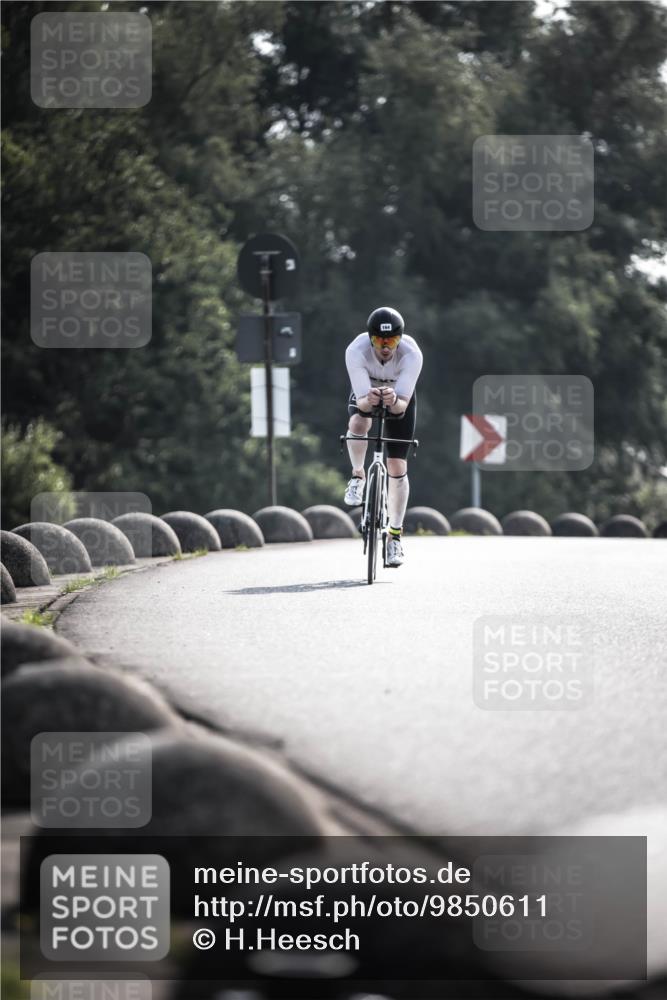 21.06.2026 - 29. Vierlanden-Triathlon H.Heesch http://msf.ph/oto/9850611 21.06.2026 08:49:18 Radfahren 164 meine-sportfotos.de
