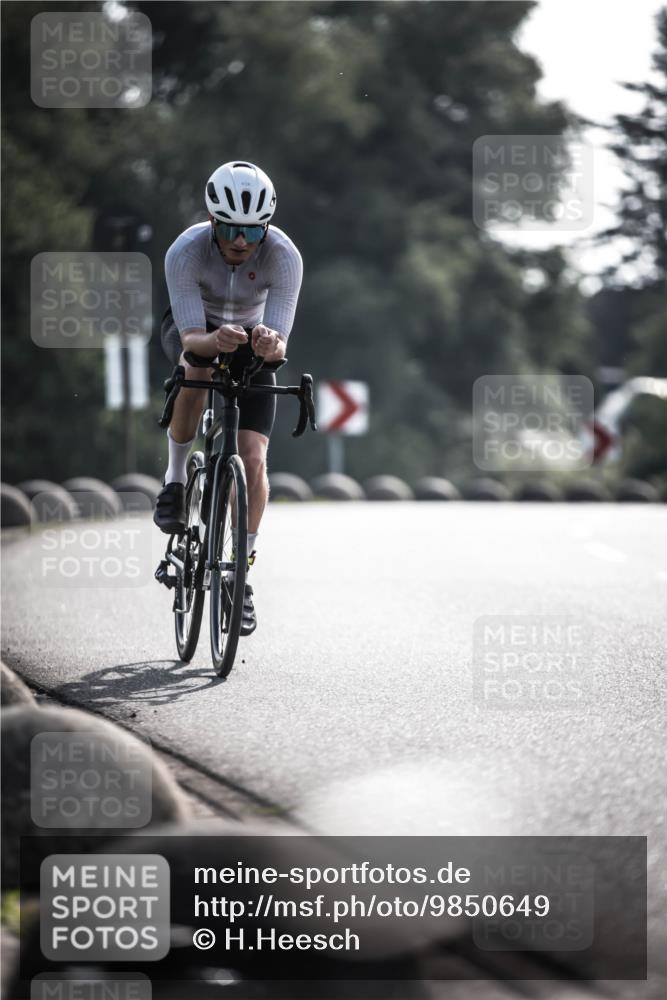 21.06.2026 - 29. Vierlanden-Triathlon H.Heesch http://msf.ph/oto/9850649 21.06.2026 08:49:57 Radfahren 62 meine-sportfotos.de
