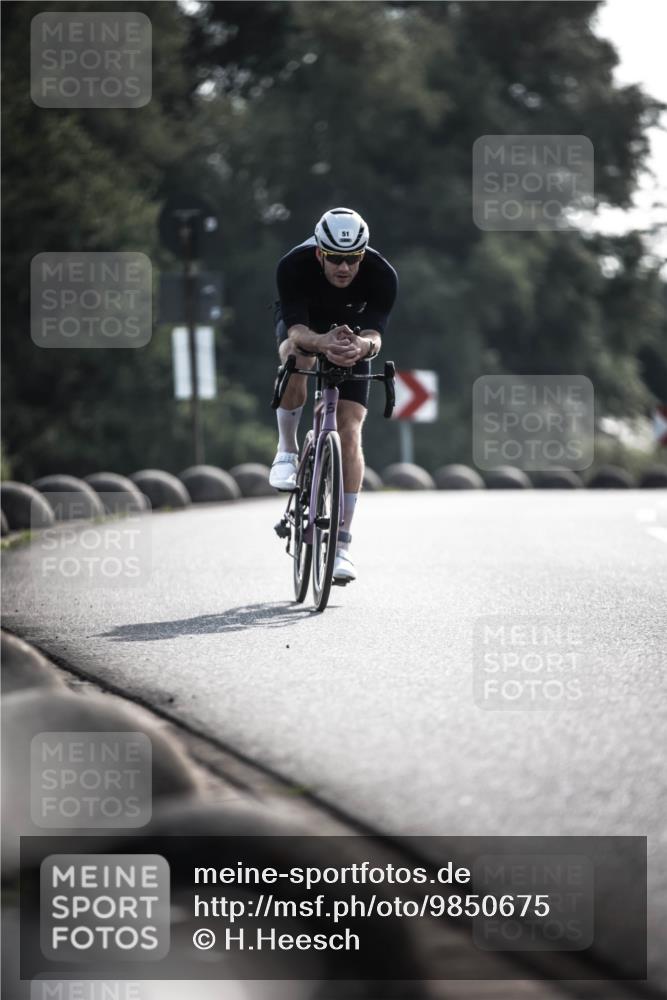 21.06.2026 - 29. Vierlanden-Triathlon H.Heesch http://msf.ph/oto/9850675 21.06.2026 08:50:13 Radfahren 51, 106 meine-sportfotos.de