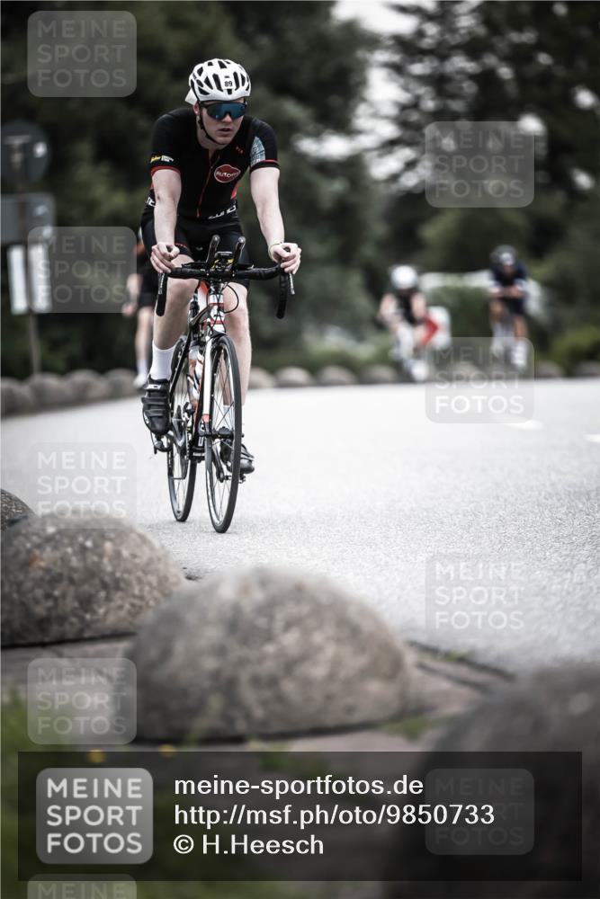 21.06.2026 - 29. Vierlanden-Triathlon H.Heesch http://msf.ph/oto/9850733 21.06.2026 10:27:13 Radfahren 24, 89, 101, 486, 517 meine-sportfotos.de