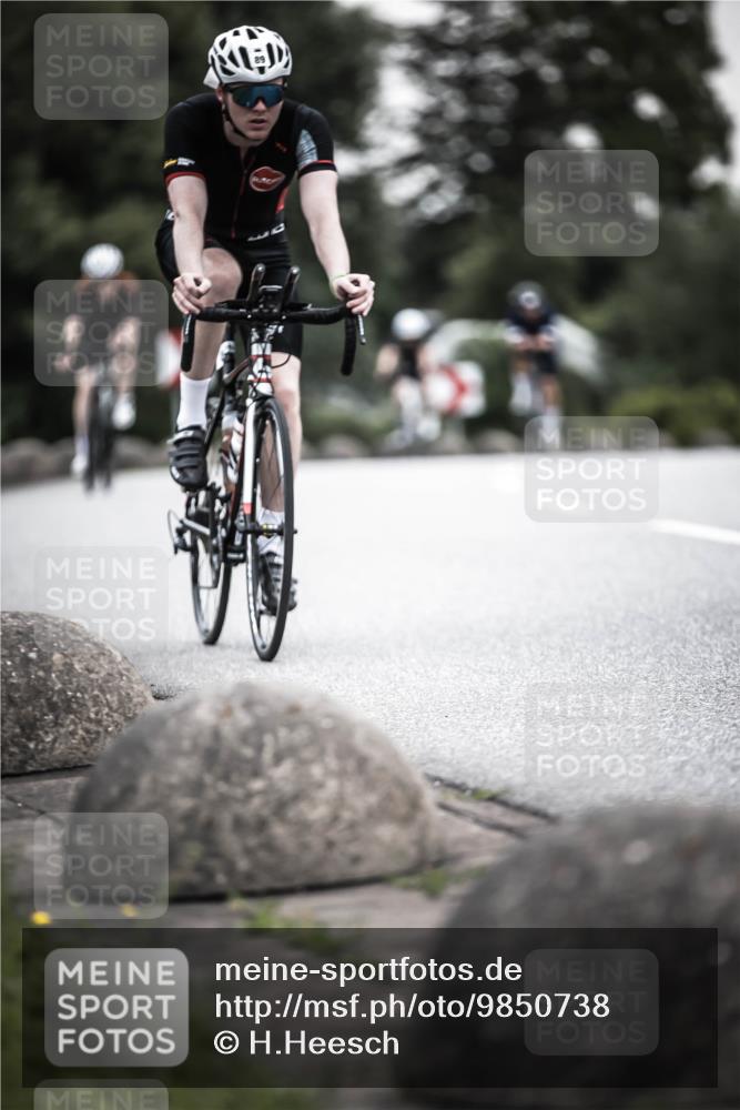 21.06.2026 - 29. Vierlanden-Triathlon H.Heesch http://msf.ph/oto/9850738 21.06.2026 10:27:13 Radfahren 24, 89, 101, 486, 517 meine-sportfotos.de