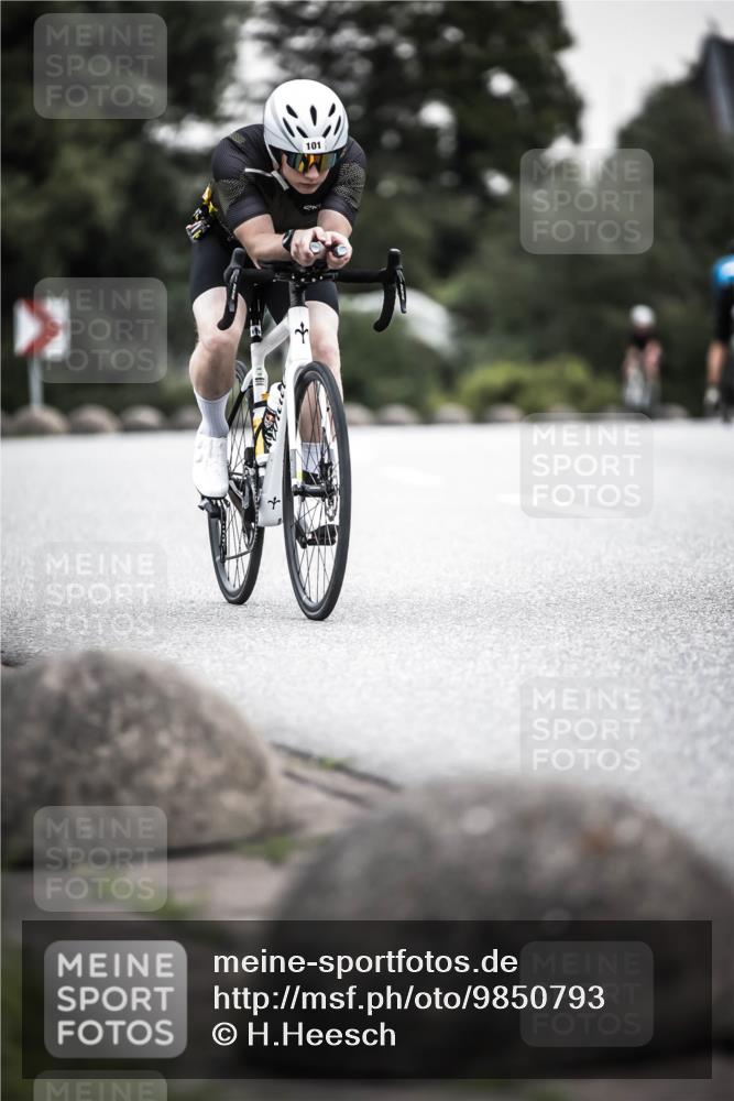 21.06.2026 - 29. Vierlanden-Triathlon H.Heesch http://msf.ph/oto/9850793 21.06.2026 10:27:19 Radfahren 10, 24, 101, 223, 298, 339, 378, 385, 391, 486, 513 meine-sportfotos.de