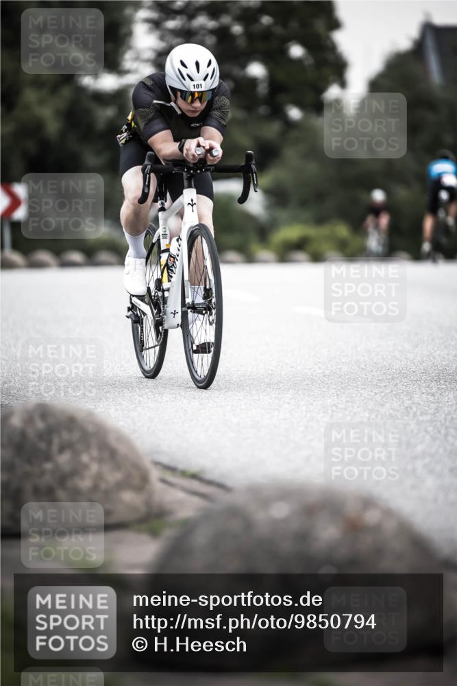 21.06.2026 - 29. Vierlanden-Triathlon H.Heesch http://msf.ph/oto/9850794 21.06.2026 10:27:19 Radfahren 10, 24, 101, 223, 298, 339, 378, 385, 391, 486, 513 meine-sportfotos.de