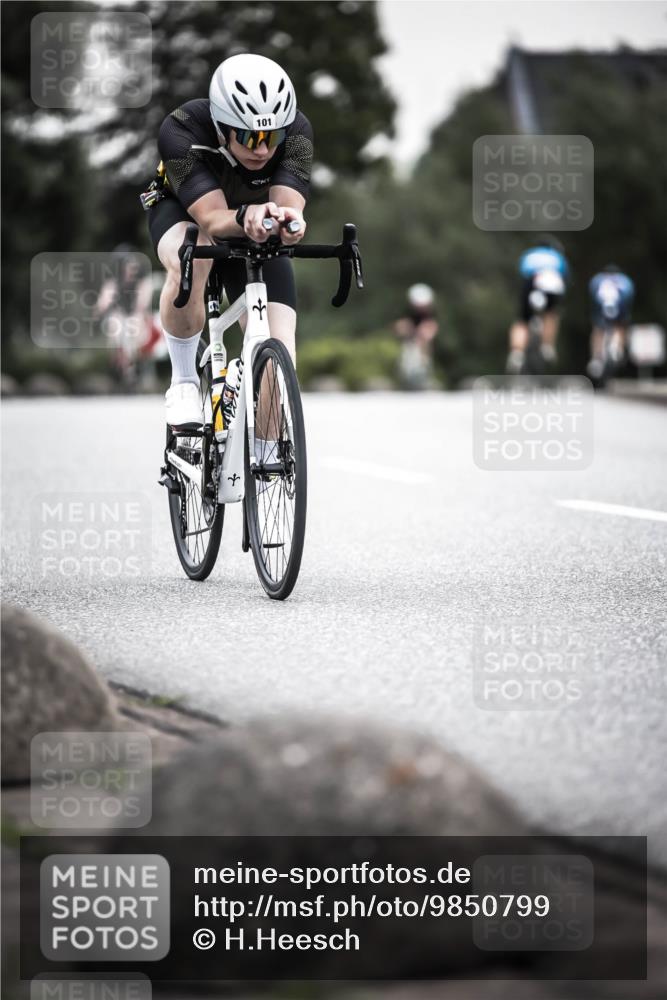 21.06.2026 - 29. Vierlanden-Triathlon H.Heesch http://msf.ph/oto/9850799 21.06.2026 10:27:19 Radfahren 10, 24, 101, 223, 298, 339, 378, 385, 391, 486, 513 meine-sportfotos.de