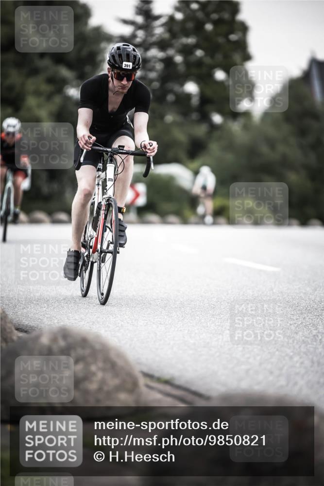 21.06.2026 - 29. Vierlanden-Triathlon H.Heesch http://msf.ph/oto/9850821 21.06.2026 10:27:24 Radfahren 10, 223, 298, 339, 378, 385, 391, 513, 563 meine-sportfotos.de