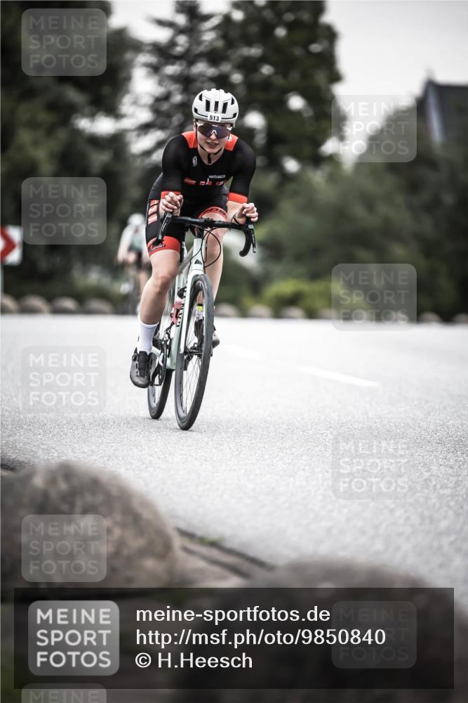 21.06.2026 - 29. Vierlanden-Triathlon H.Heesch http://msf.ph/oto/9850840 21.06.2026 10:27:26 Radfahren 10, 223, 298, 339, 378, 385, 391, 513, 563 meine-sportfotos.de