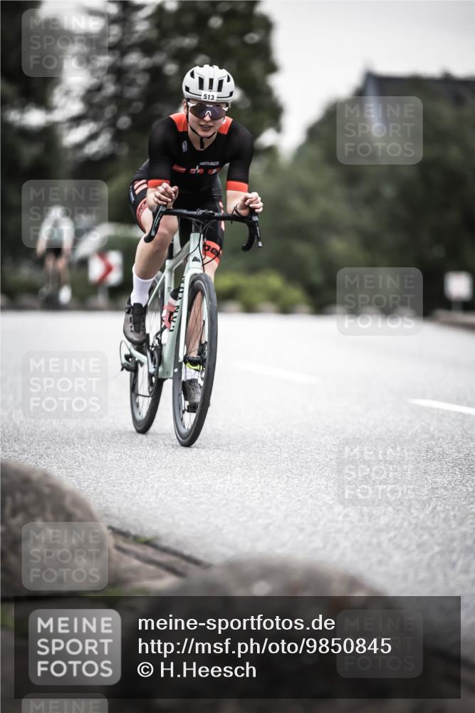 21.06.2026 - 29. Vierlanden-Triathlon H.Heesch http://msf.ph/oto/9850845 21.06.2026 10:27:26 Radfahren 10, 223, 298, 339, 378, 385, 391, 513, 563 meine-sportfotos.de
