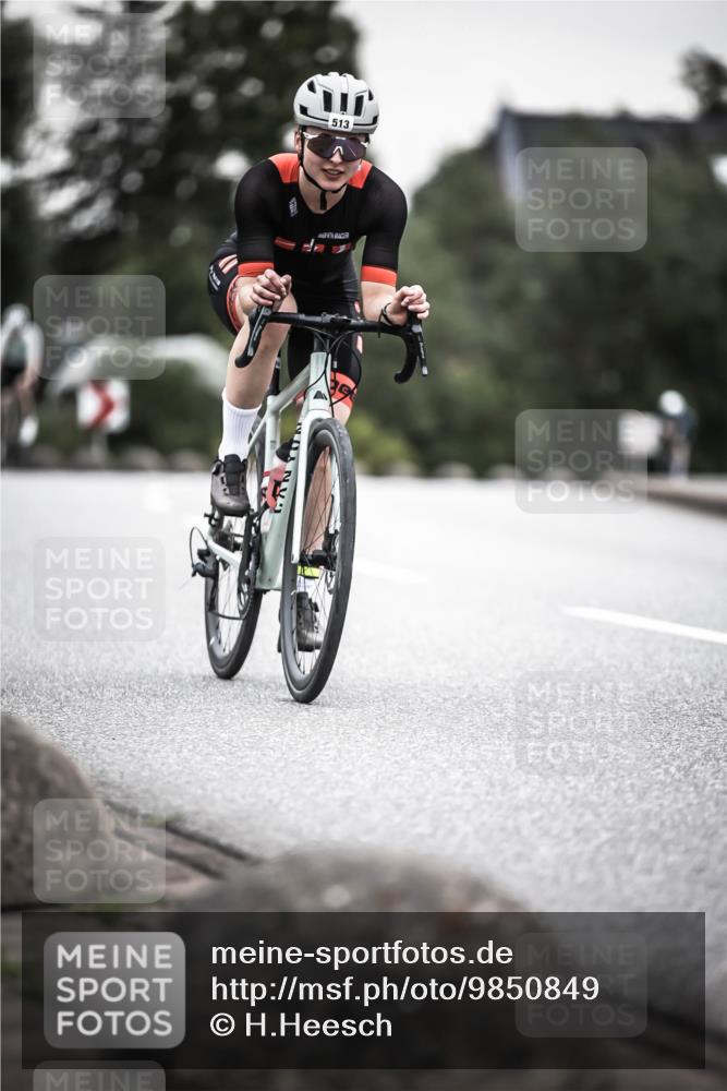 21.06.2026 - 29. Vierlanden-Triathlon H.Heesch http://msf.ph/oto/9850849 21.06.2026 10:27:26 Radfahren 10, 223, 298, 339, 378, 385, 391, 513, 563 meine-sportfotos.de