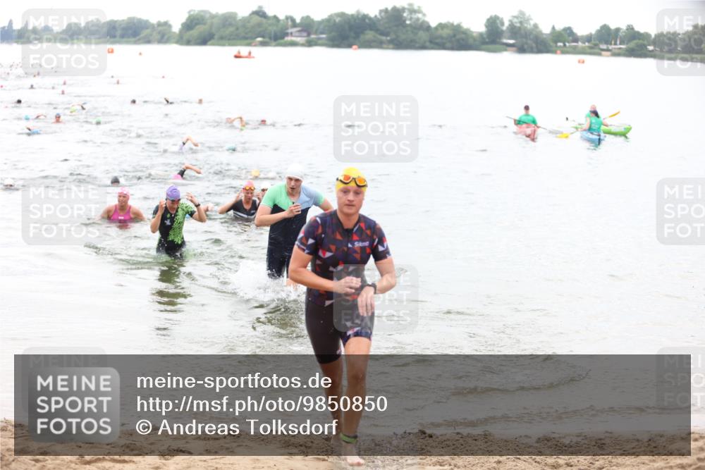 21.06.2026 - 29. Vierlanden-Triathlon Andreas Tolksdorf http://msf.ph/oto/9850850 21.06.2026 10:16:35 Schwimmen 384, 441, 540, 577, 604, 622 meine-sportfotos.de