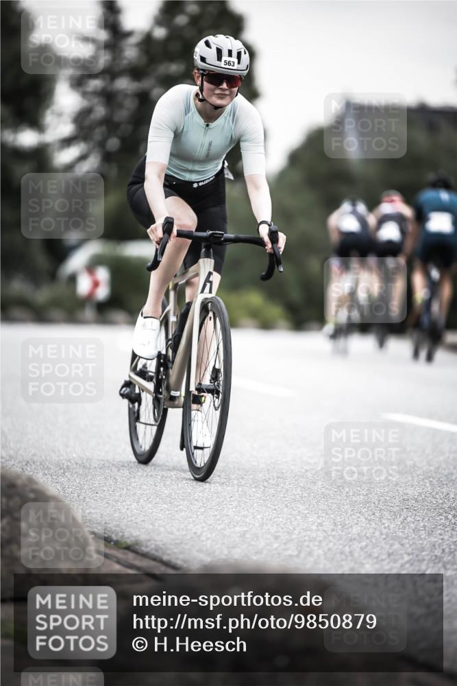 21.06.2026 - 29. Vierlanden-Triathlon H.Heesch http://msf.ph/oto/9850879 21.06.2026 10:27:31 Radfahren 87, 186, 563 meine-sportfotos.de