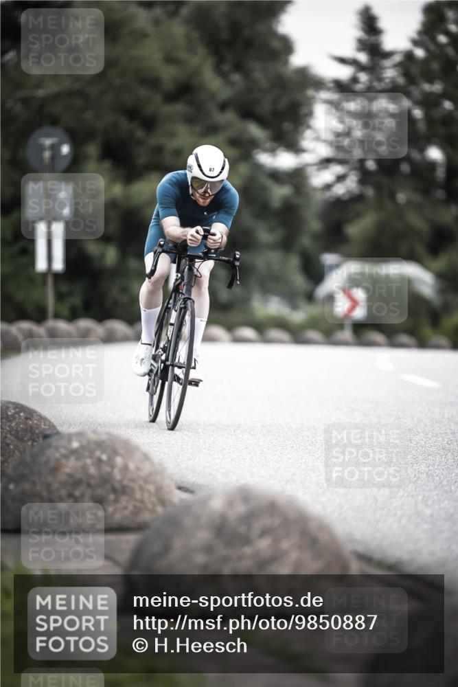 21.06.2026 - 29. Vierlanden-Triathlon H.Heesch http://msf.ph/oto/9850887 21.06.2026 10:27:34 Radfahren 87, 186, 563 meine-sportfotos.de