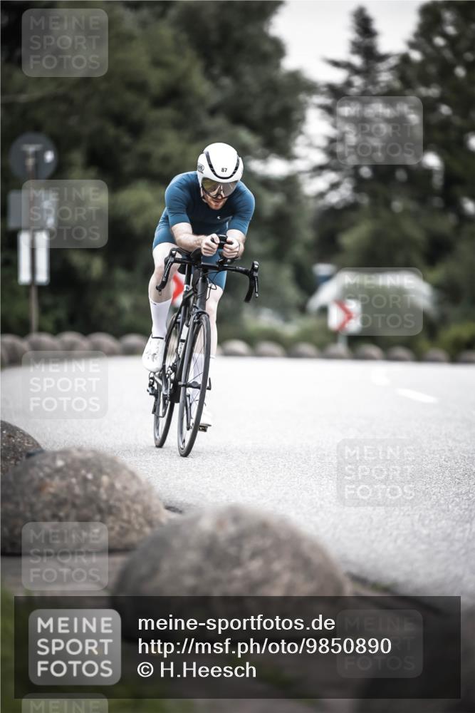 21.06.2026 - 29. Vierlanden-Triathlon H.Heesch http://msf.ph/oto/9850890 21.06.2026 10:27:34 Radfahren 87, 186, 563 meine-sportfotos.de