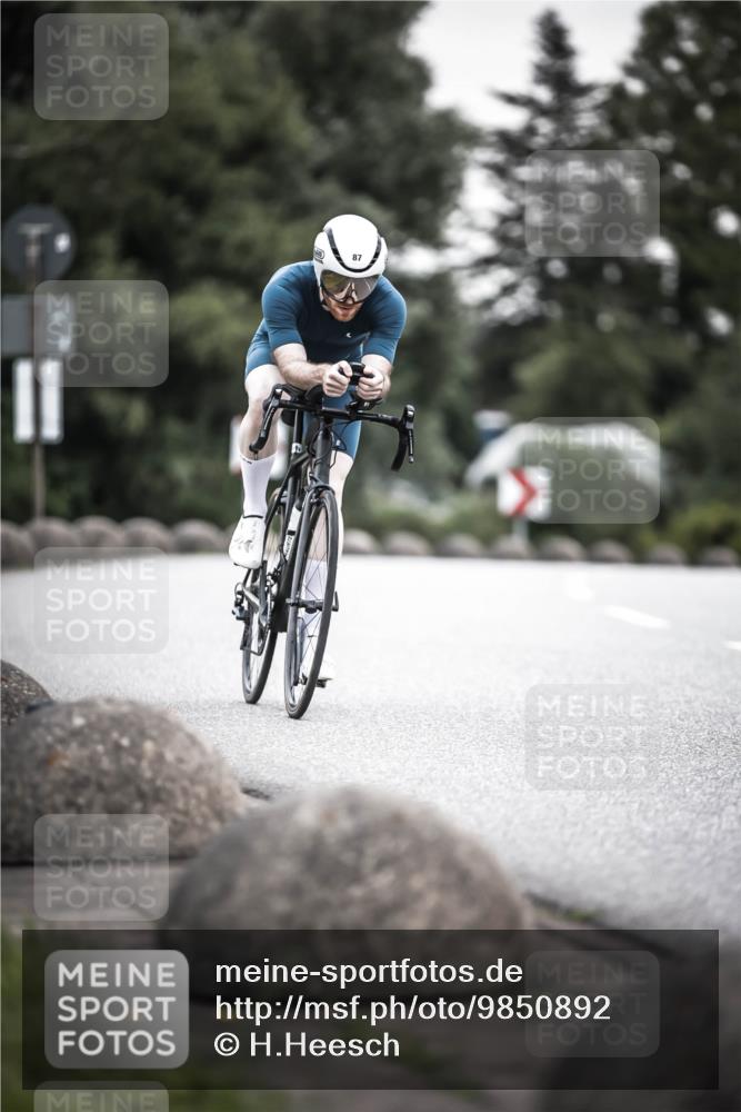 21.06.2026 - 29. Vierlanden-Triathlon H.Heesch http://msf.ph/oto/9850892 21.06.2026 10:27:34 Radfahren 87, 186, 563 meine-sportfotos.de