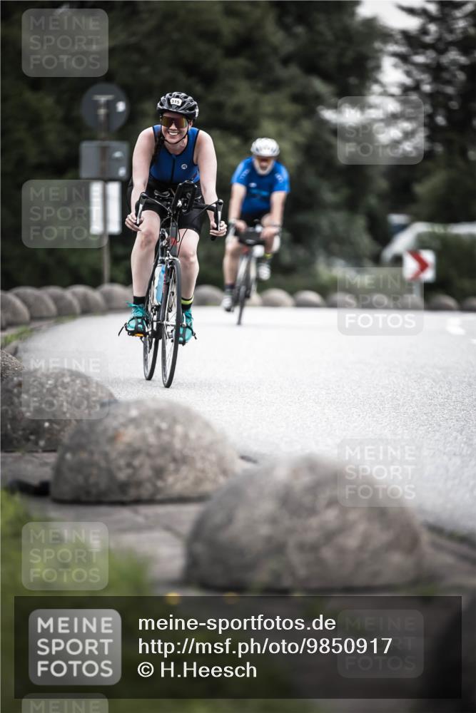 21.06.2026 - 29. Vierlanden-Triathlon H.Heesch http://msf.ph/oto/9850917 21.06.2026 10:27:47 Radfahren 272, 515, 615 meine-sportfotos.de