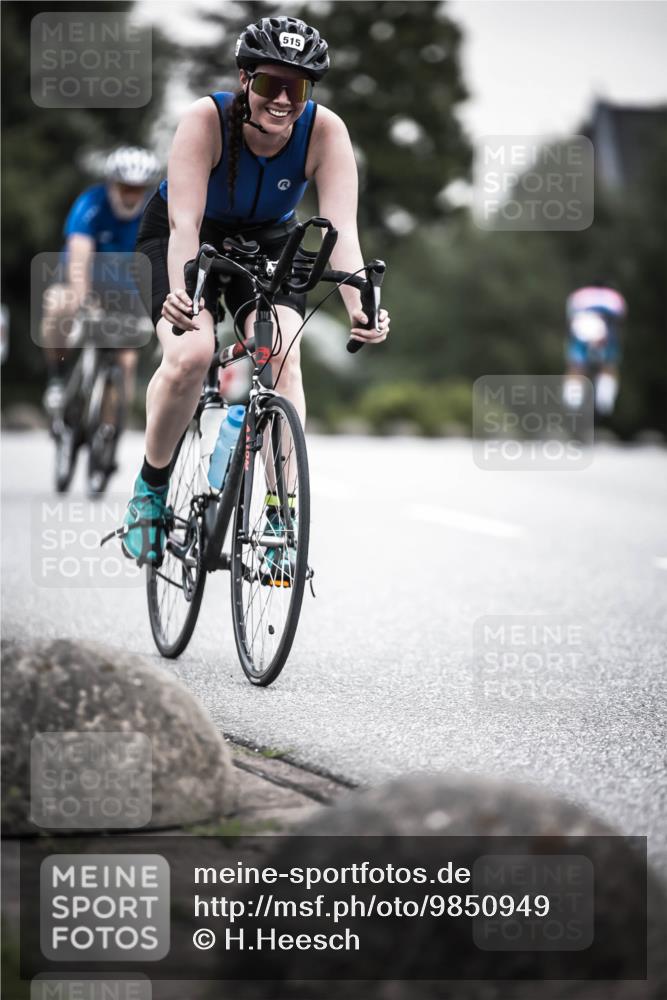 21.06.2026 - 29. Vierlanden-Triathlon H.Heesch http://msf.ph/oto/9850949 21.06.2026 10:27:48 Radfahren 272, 515, 615 meine-sportfotos.de