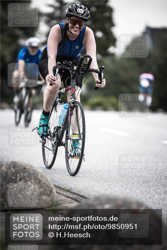 21.06.2026 - 29. Vierlanden-Triathlon H.Heesch http://msf.ph/oto/9850951 21.06.2026 10:27:48 Radfahren 272, 515, 615 meine-sportfotos.de