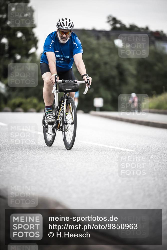 21.06.2026 - 29. Vierlanden-Triathlon H.Heesch http://msf.ph/oto/9850963 21.06.2026 10:27:49 Radfahren 272, 515, 615 meine-sportfotos.de