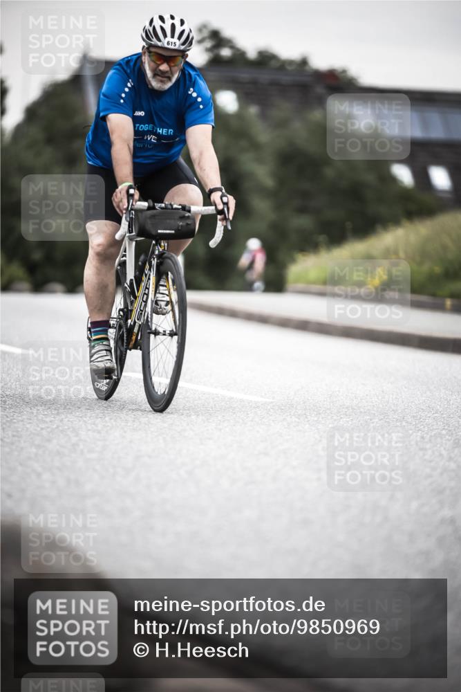 21.06.2026 - 29. Vierlanden-Triathlon H.Heesch http://msf.ph/oto/9850969 21.06.2026 10:27:49 Radfahren 272, 515, 615 meine-sportfotos.de