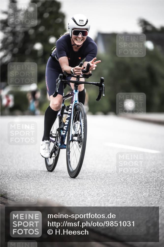 21.06.2026 - 29. Vierlanden-Triathlon H.Heesch http://msf.ph/oto/9851031 21.06.2026 10:28:14 Radfahren 21, 233, 267, 268, 368, 538, 575 meine-sportfotos.de