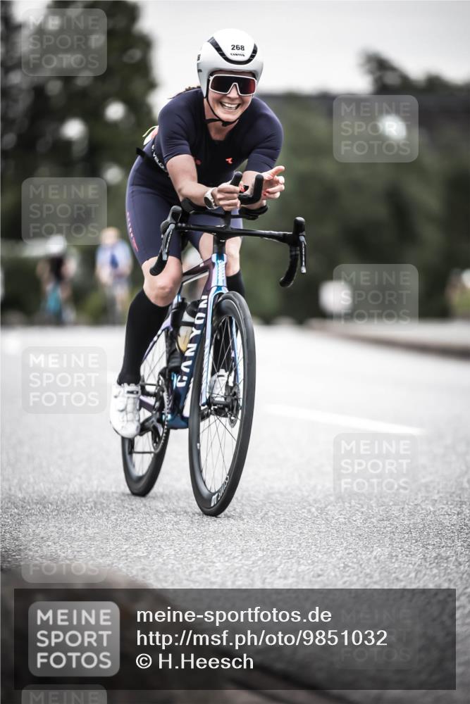 21.06.2026 - 29. Vierlanden-Triathlon H.Heesch http://msf.ph/oto/9851032 21.06.2026 10:28:15 Radfahren 21, 79, 233, 268, 368, 538, 575 meine-sportfotos.de