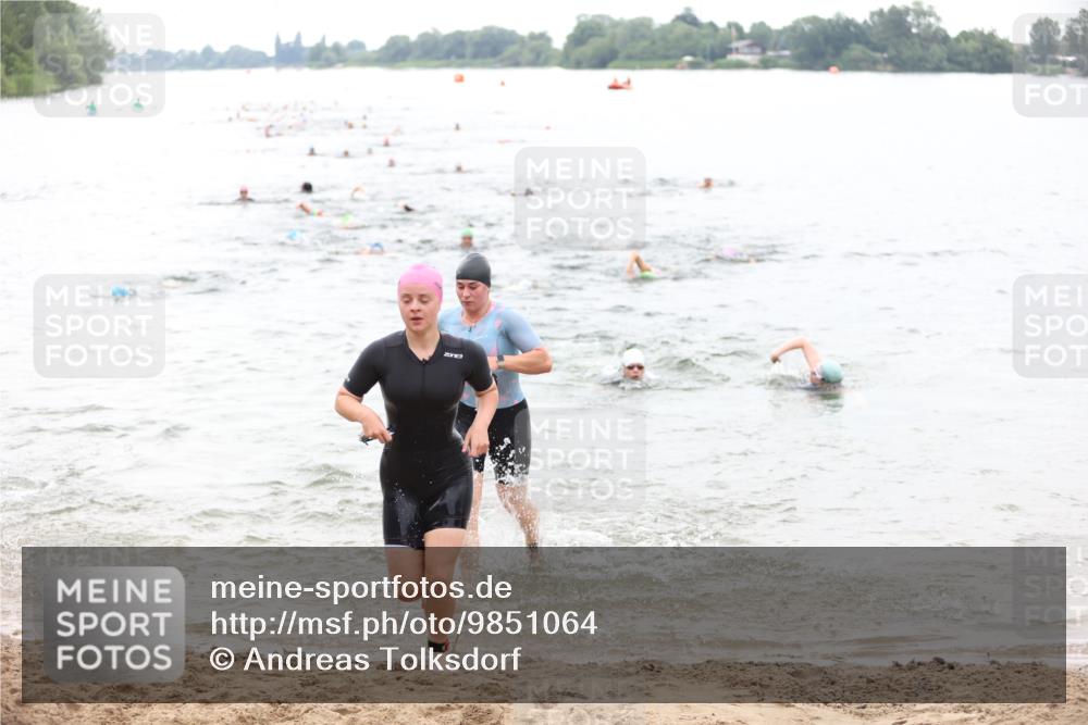 21.06.2026 - 29. Vierlanden-Triathlon Andreas Tolksdorf http://msf.ph/oto/9851064 21.06.2026 10:16:52 Schwimmen 328, 374, 388, 485, 506, 515, 536, 538, 613 meine-sportfotos.de