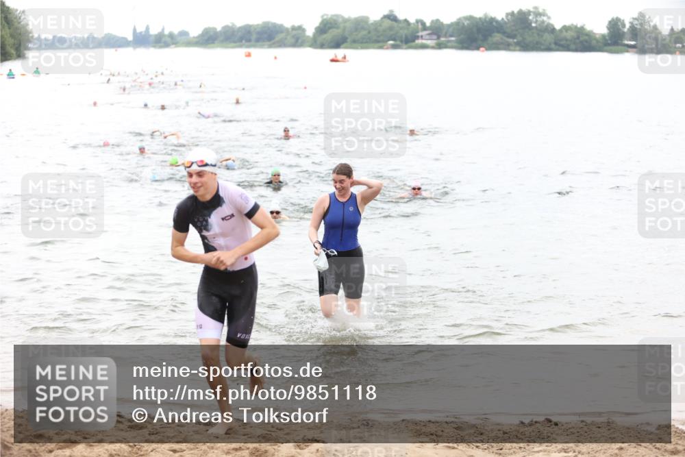 21.06.2026 - 29. Vierlanden-Triathlon Andreas Tolksdorf http://msf.ph/oto/9851118 21.06.2026 10:16:59 Schwimmen 374, 480, 485, 515, 536, 625 meine-sportfotos.de