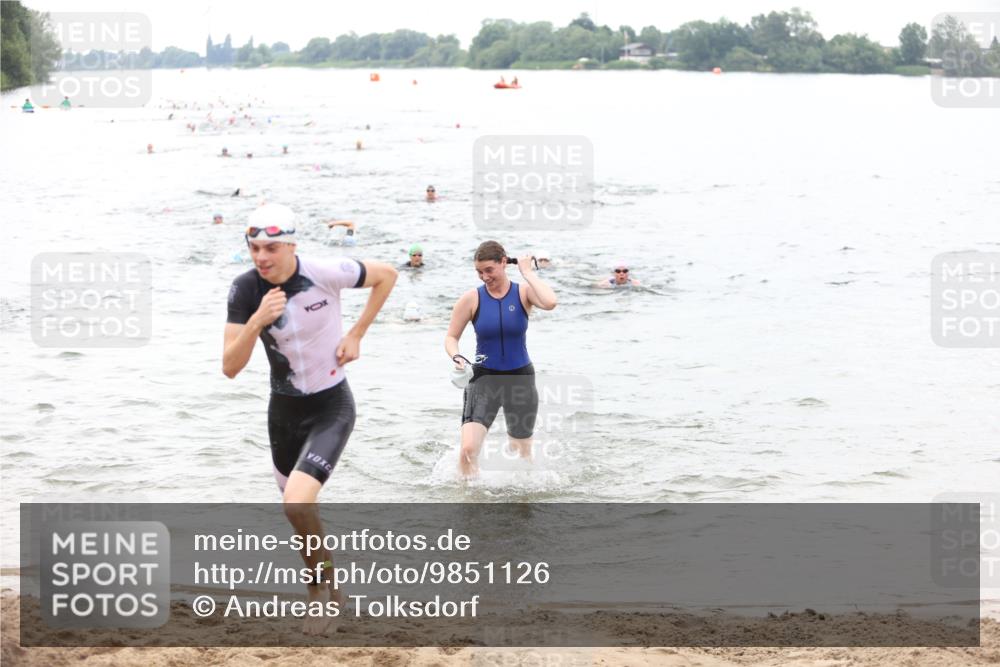21.06.2026 - 29. Vierlanden-Triathlon Andreas Tolksdorf http://msf.ph/oto/9851126 21.06.2026 10:16:59 Schwimmen 374, 480, 485, 515, 536, 625 meine-sportfotos.de